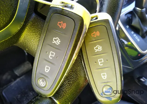 2013 Ford Escape Titanium z USA, uszkodzony, nr VIN 1FMCU9J96DUC20448